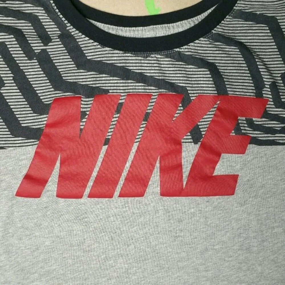 NIKE TEE Gray Black and Red Short Sleeve T Shirt Mens Size XXL - Picture 3 of 7